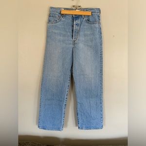 Levi’s Ribcage Straight Leg, Light Wash